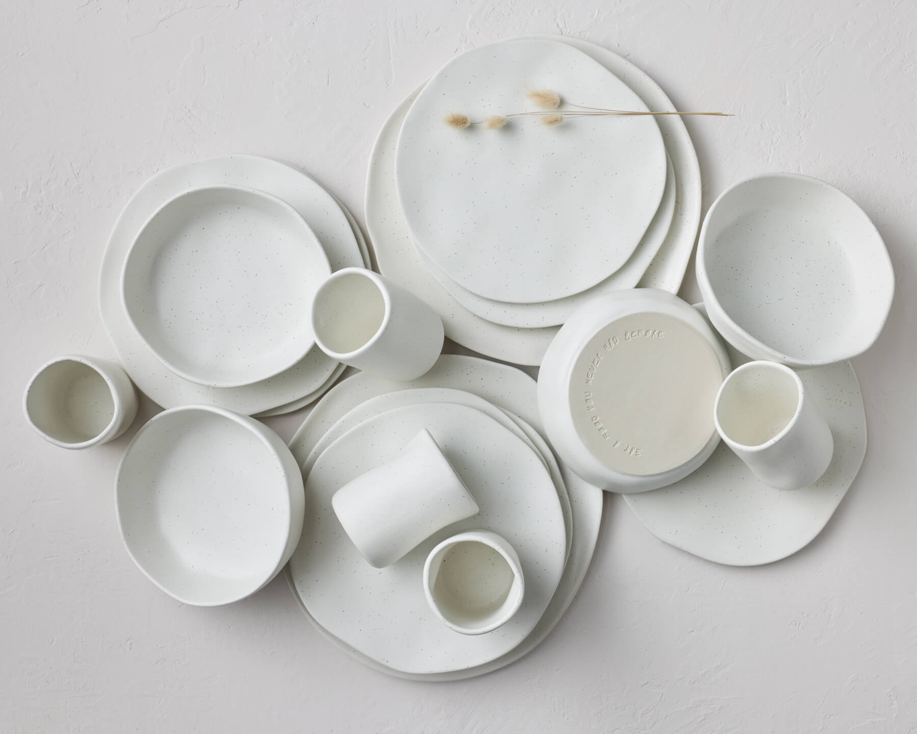 Stone + Lain: Elevate Your Hotel Dining Experience with the Stone by Mercer Project Dinnerware Collection